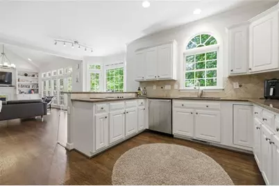 2046 Kinsmon Drive, Marietta, GA 30062 - Photo 11