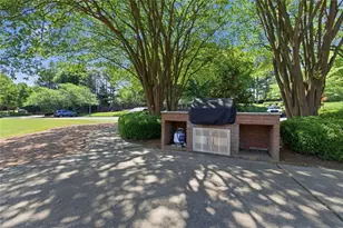 2046 Kinsmon Dr, Marietta, GA 30062 - Photo 69