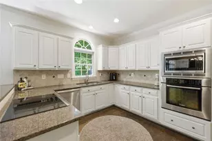 2046 Kinsmon Dr, Marietta, GA 30062 - Photo 15