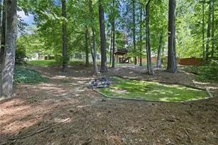 2046 Kinsmon Dr, Marietta, GA 30062 - Photo 59