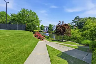 2046 Kinsmon Dr, Marietta, GA 30062 - Photo 71