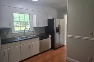 5734 Lanny Ln, Lithonia, GA 30058 - Photo 5