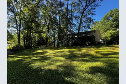 1557 Village Drive, Norcross, GA 30093 - Photo 23
