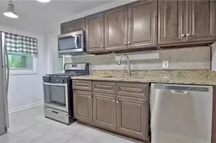 2526 Semmes St, Atlanta, GA 30344 - Photo 9