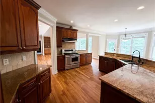 4710 Roswell Rd, Marietta, GA 30062 - Photo 3