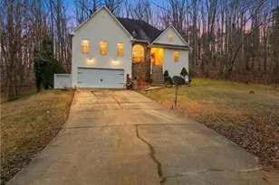 158 Ridge Ln, Lula, GA 30554 - Photo 1