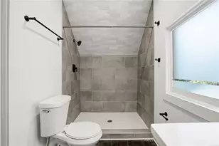 439 Oak Dr, Stone Mountain, GA 30083 - Photo 17