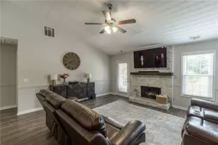 8860 Creekstone Pl, Gainesville, GA 30506 - Photo 15