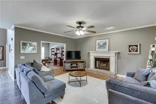 1484 Bellflower Ct SW, Lilburn, GA 30047 - Photo 15