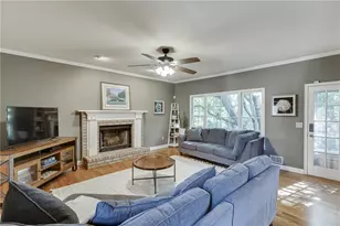 1484 Bellflower Ct SW, Lilburn, GA 30047 - Photo 13