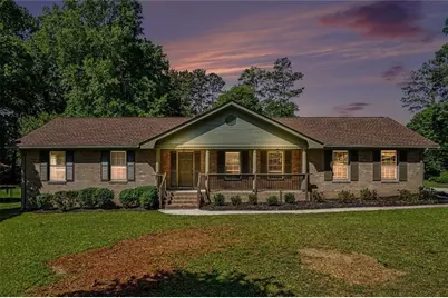 1697 Fremont Drive SW, Stone Mountain, GA 30087 - Photo 3