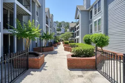 305 Granville Court, Atlanta, GA 30328 - Photo 33