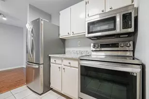 305 Granville Ct, Atlanta, GA 30328 - Photo 17