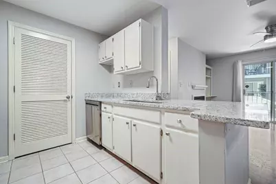 305 Granville Court, Atlanta, GA 30328 - Photo 15