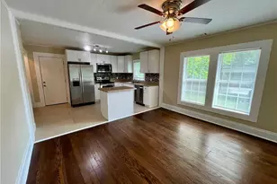 221 Bellview St, Winder, GA 30680 - Photo 11