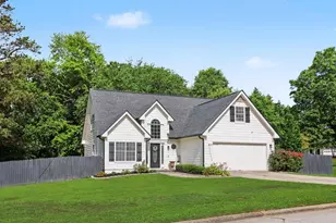 2925 Shane Dr, Snellville, GA 30078 - Photo 3