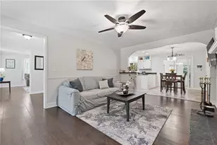 530 Woodline Ct, Roswell, GA 30076 - Photo 9