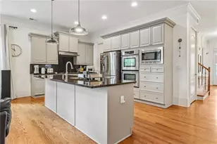 6244 Mount Vernon Oaks Dr, Atlanta, GA 30328 - Photo 9