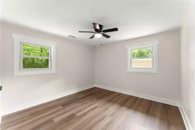 45 E Rocky Street NE, White, GA 30184 - Photo 31