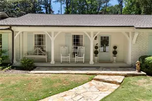 4770 Chatworth Ct, Atlanta, GA 30342 - Photo 3