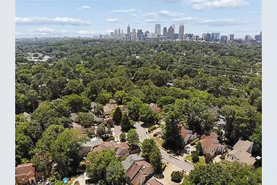 1827 Rockridge Place NE, Atlanta, GA 30324 - Photo 31