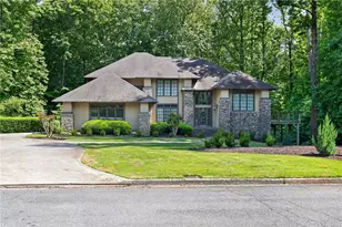 320 Waverly Hall Cir, Roswell, GA 30075 - Photo 3