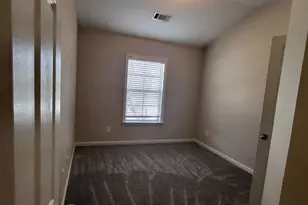 45 Newnan Lakes Dr, Newnan, GA 30263 - Photo 3