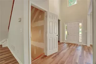 6005 Lake Windsor Pkwy, Buford, GA 30518 - Photo 43