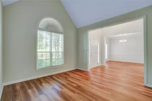 6005 Lake Windsor Pkwy, Buford, GA 30518 - Photo 9