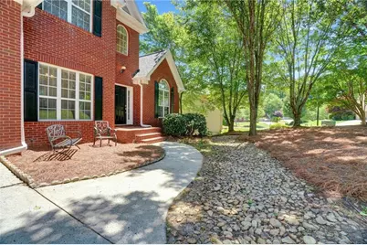 6005 Lake Windsor Parkway, Buford, GA 30518 - Photo 5