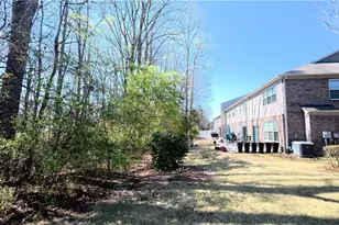 3192 Brockenhurst Dr, Buford, GA 30519 - Photo 43