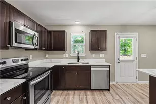1128 Oak Hollow Ln, Hampton, GA 30228 - Photo 5