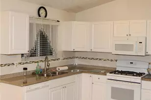 2995 Meadow Wood Ct, Lawrenceville, GA 30044 - Photo 5