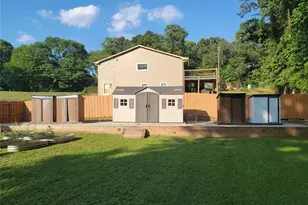 5104 Carole Pl SW, Stone Mountain, GA 30087 - Photo 17
