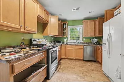 2215 Bonner Road, Atlanta, GA 30344 - Photo 9
