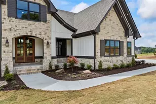 810 North Hampton, Monroe, GA 30656 - Photo 9