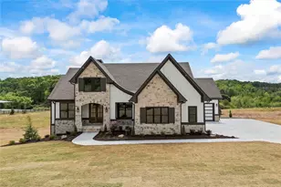 810 North Hampton, Monroe, GA 30656 - Photo 3
