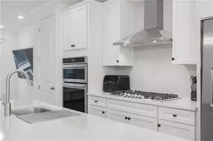6543 Beacon Dr, Atlanta, GA 30328 - Photo 13