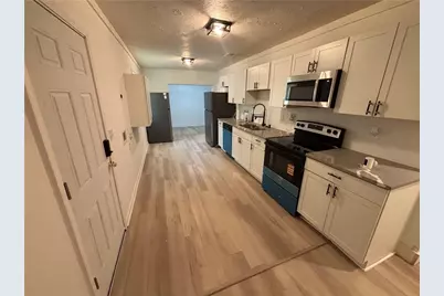 1656 Thornton Place SW, Atlanta, GA 30315 - Photo 5