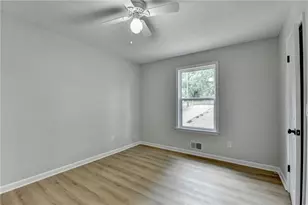 1625 Peachtree Cir, Lawrenceville, GA 30043 - Photo 19