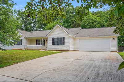 66 Mallie Court, Hampton, GA 30228 - Photo 3