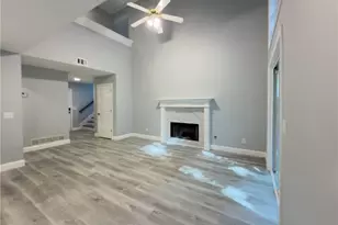 528 Parkstone Ln, Woodstock, GA 30189 - Photo 5