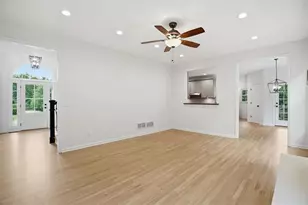 1025 Russell Point, Suwanee, GA 30024 - Photo 9
