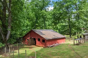 8669 Davis St, Braselton, GA 30517 - Photo 39