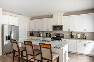 7767 Richmond Trl, Fairburn, GA 30213 - Photo 9