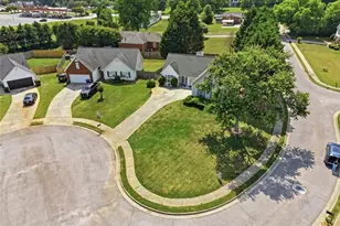 35 Shenandoah Dr, Winder, GA 30680 - Photo 3