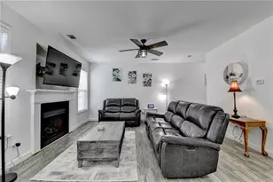 3329 Castleberry Village Cir, Cumming, GA 30040 - Photo 7