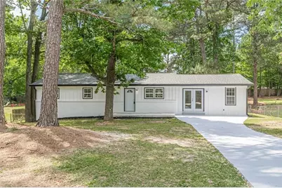8591 Chestnut Lane, Lithia Springs, GA 30122 - Photo 1