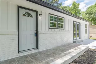 8591 Chestnut Ln, Lithia Springs, GA 30122 - Photo 11