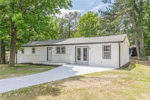 8591 Chestnut Ln, Lithia Springs, GA 30122 - Photo 9